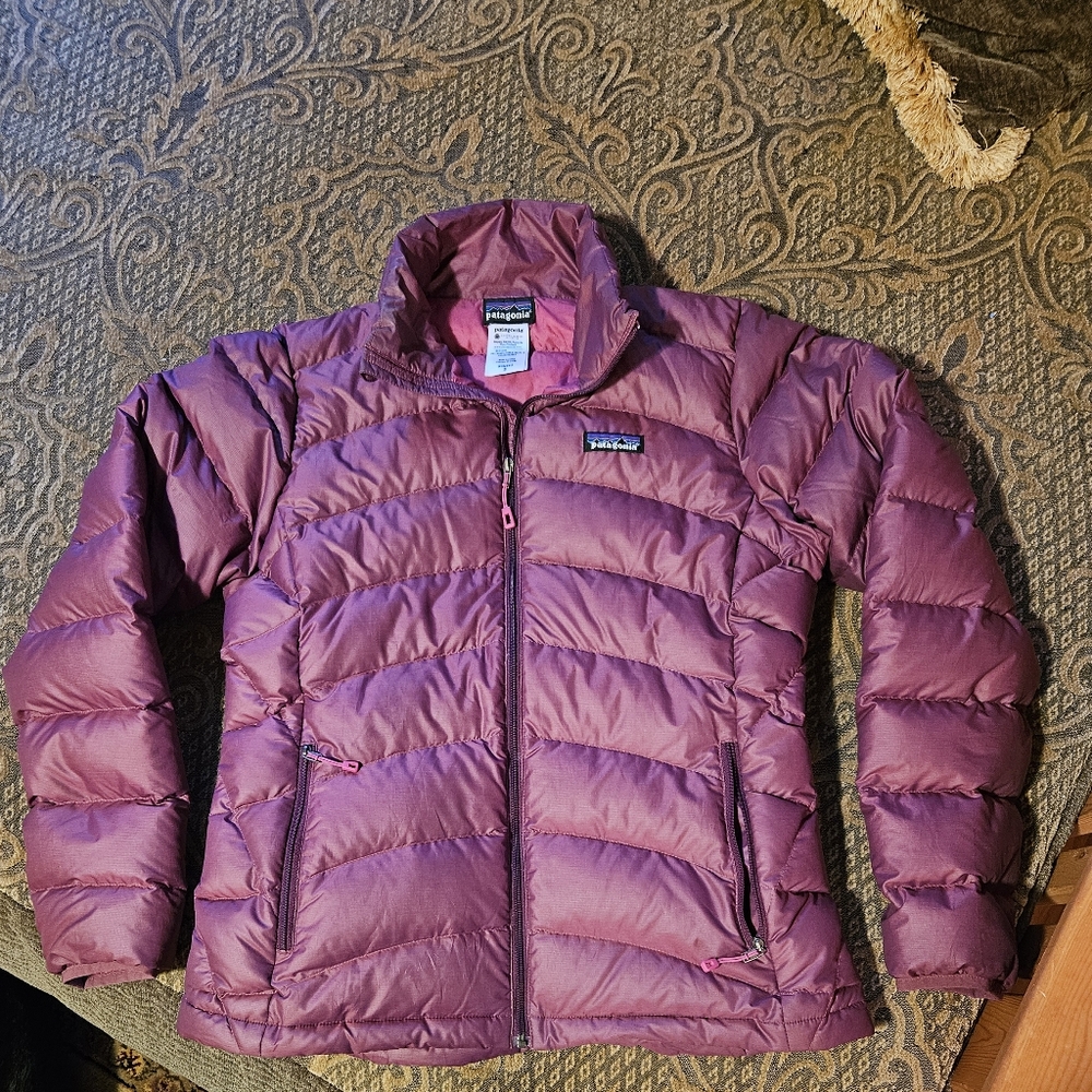 Women's Patagonia Purple Hi Lo Down Sweater Size Small